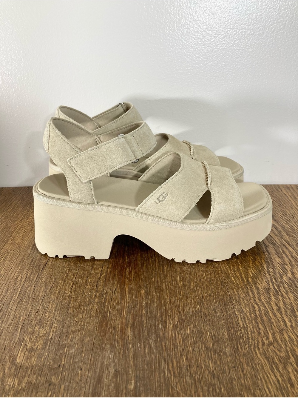 Ugg New Heights Platform Slingback Suede Sandal Women’s Size 9 Mustard Seed